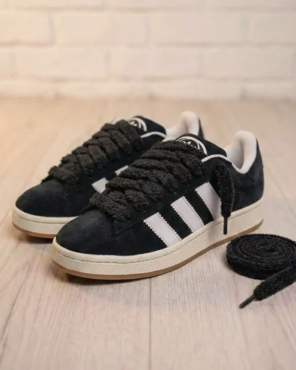 Lacets "Fluffy" XXL – Effet Peluche (Style Skater Y2K) - vue arrière