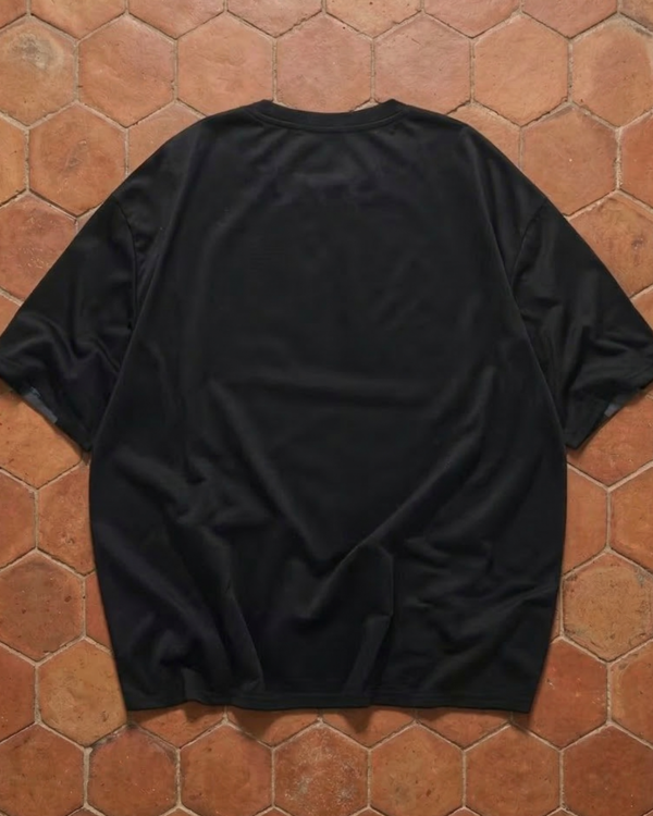 T-Shirt "Velocity" – Noir & Gris (Patchwork Géométrique Y2K) - vue arrière